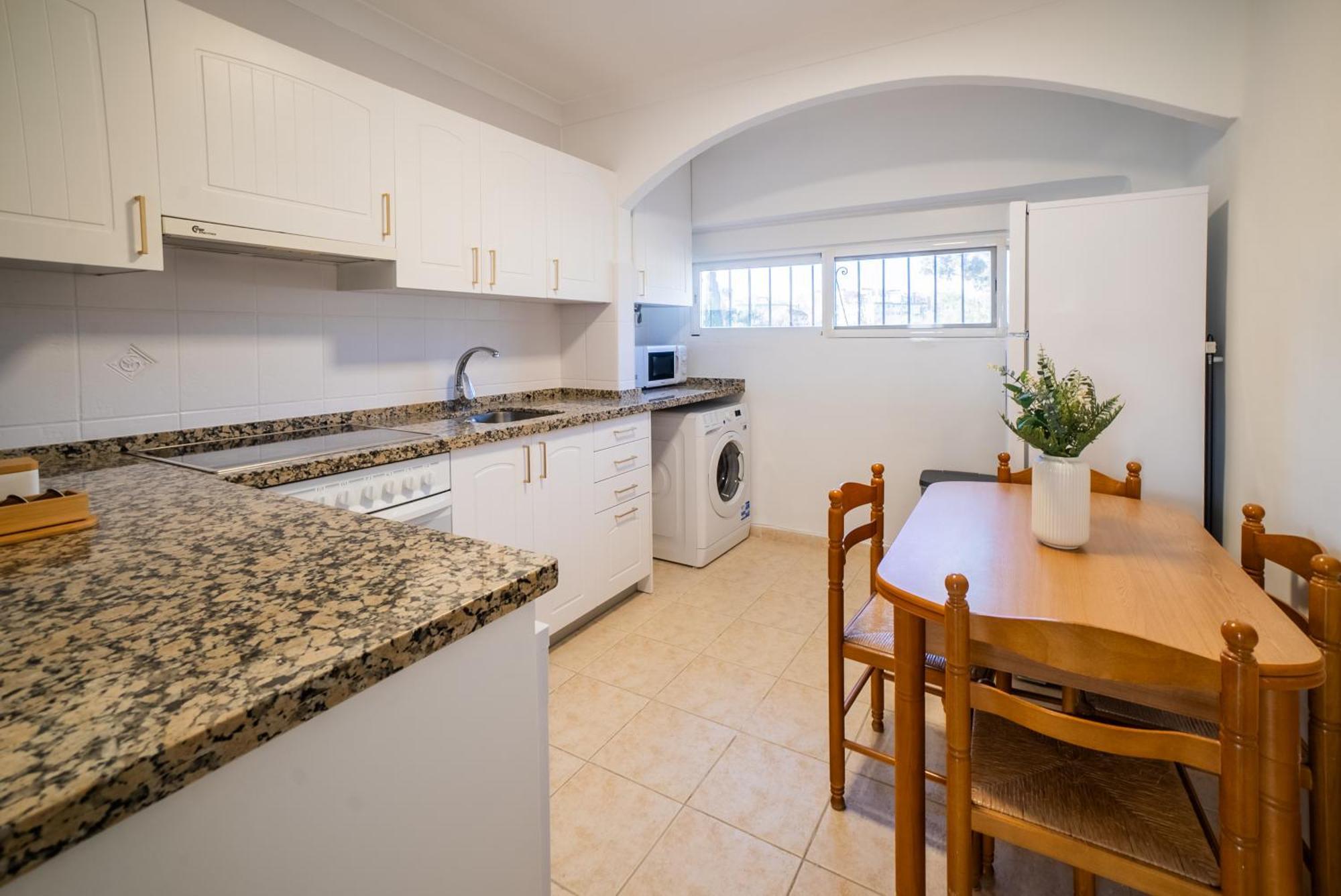 Oasis En Playamar Con Piscina Apartment Торемолинос Екстериор снимка